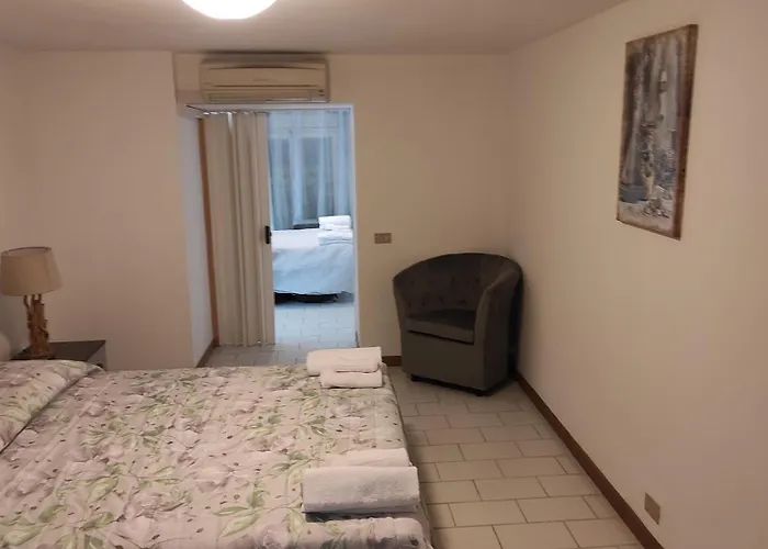 Dal Castello Alle 5Terre