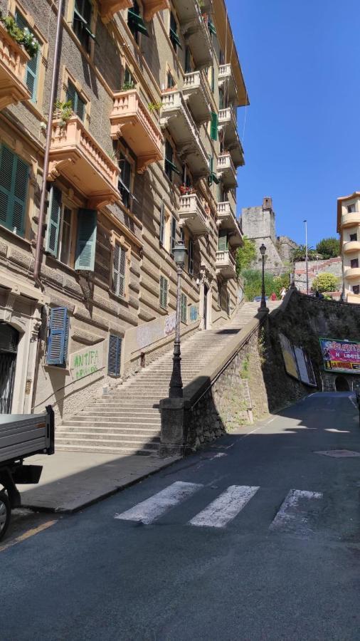 Dal Castello Alle 5terre *